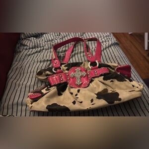 Country Road Black and Pink Interior Bag